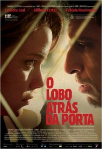 O Lobo atrás da Porta