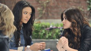 Pretty Little Liars 2×17