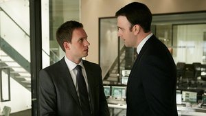 Suits 4×2