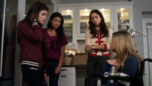 Pretty Little Liars 1×12