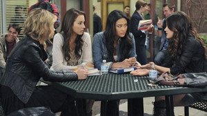 Pretty Little Liars 2×17