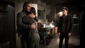 Colony 2×9