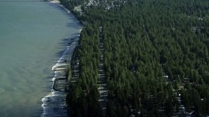 O Lago dos Tubarões